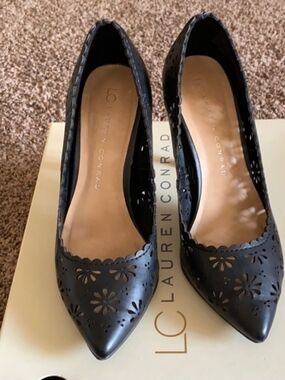 LC Lauren Conrad Black Heels